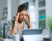 Medicamenteuze behandeling van (menstruele) migraine bij vrouwen
